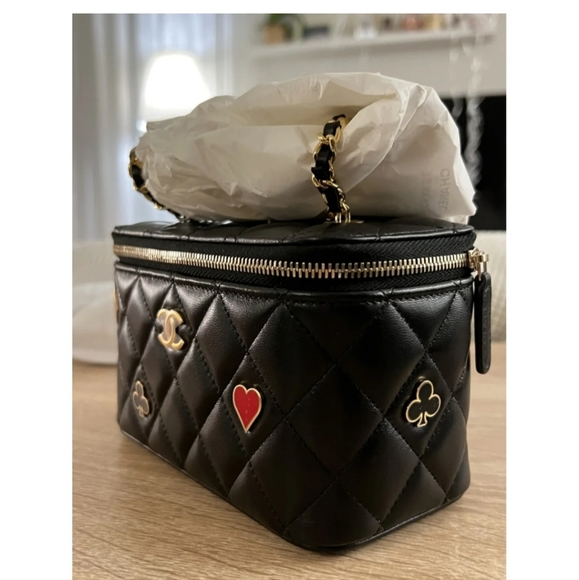 Chanel Vanity leather crossbody bag/never been worn - Picture 3 of 7